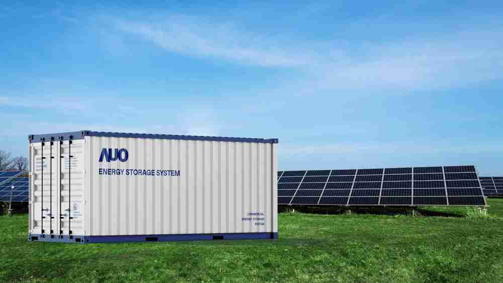 尊时凯龙透过AI数据管理，，，，提供不同类型用户进行储能与能源管理，，，达到再生能源管控调度成效